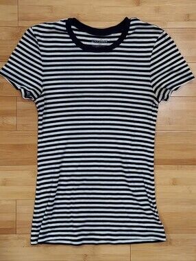 Striped Short-Sleeve Black & White Tee Size Small